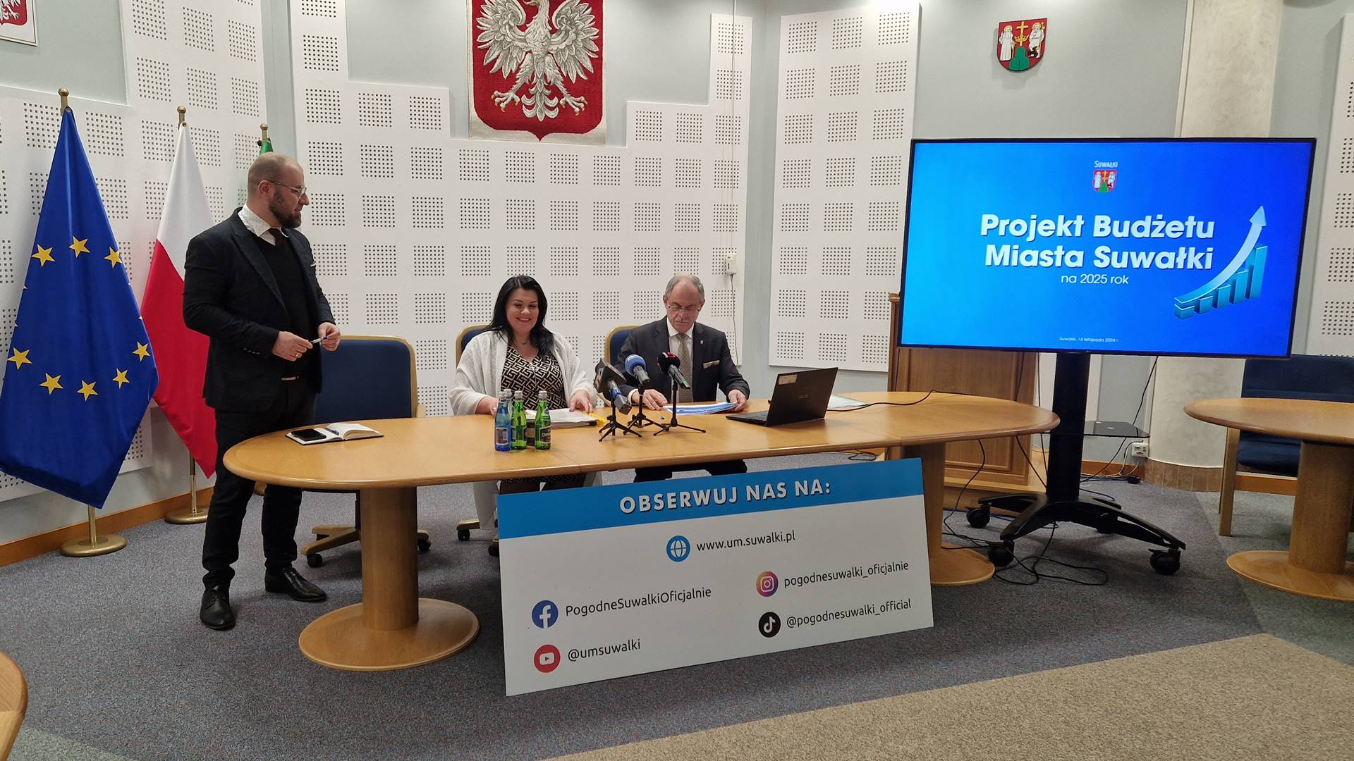 Prezydent Suwałk Czesław Renkiewicz przedstawia projekt przyszłorocznego planu finansowego miasta,14.11.2024, fot. Areta Topornicka