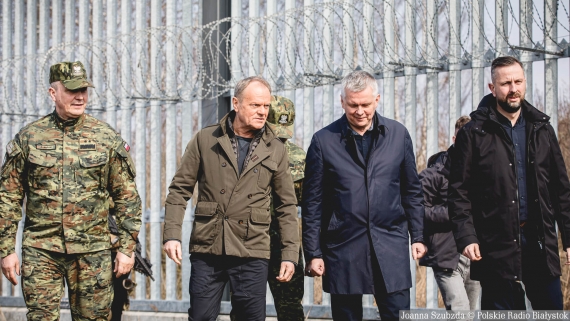 gen. bryg. Robert Bagan, Donald Tusk, Tomasz Siemoniak, Władysław Kosiniak-Kamysz, 22.03.2025, fot. Joanna Szubzda