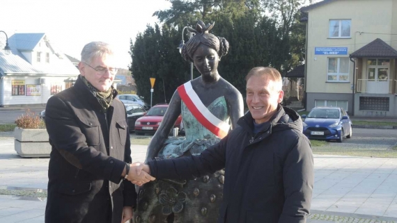 Wicemarszałek Senatu Maciej Żywno zachęca do głosowania na Mirosława Lecha, fot. Adam Dąbrowski