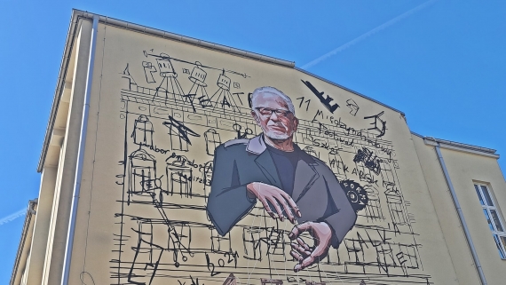 Nowy mural w Białymstoku przedstawiający prof. Krzysztofa Raua, fot. Olga Gordiejew