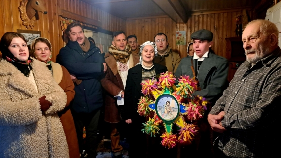 Grupa kolędników odwiedziła wsie Ciełuszki i Kaniuki, 7.01.2025, fot. Joanna Sikora