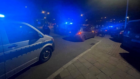 Zatrzymanie czterech osób w związku z atakiem na kibica drużyny belgijskiej, 7.03.2025, źródło: bialystok.policja.gov.pl